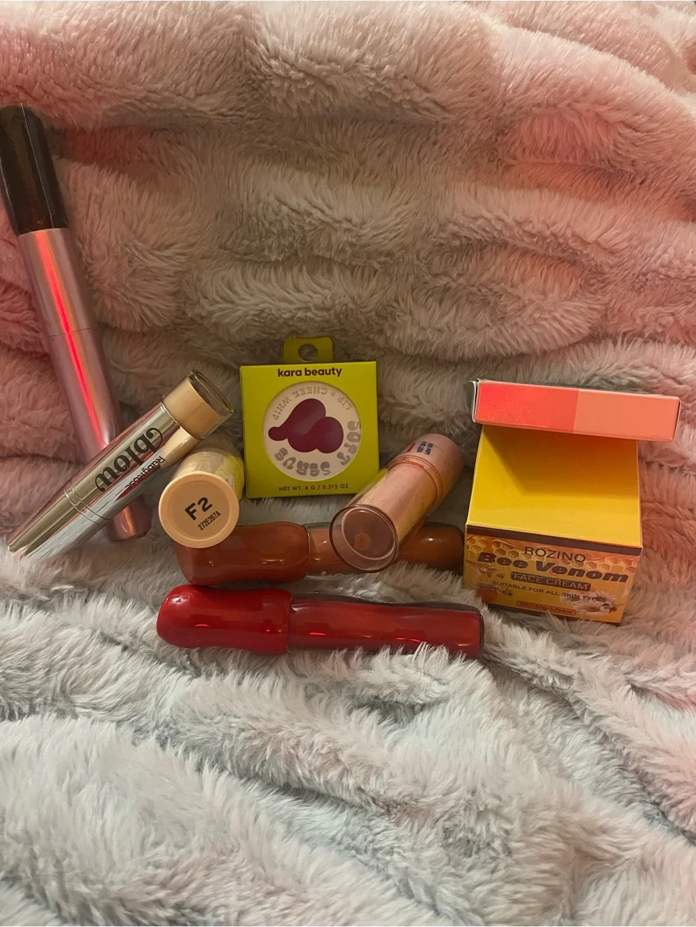 Assorted Women’s Makeup Set – pink & Coral Shades, foundation stick, cheek stick
